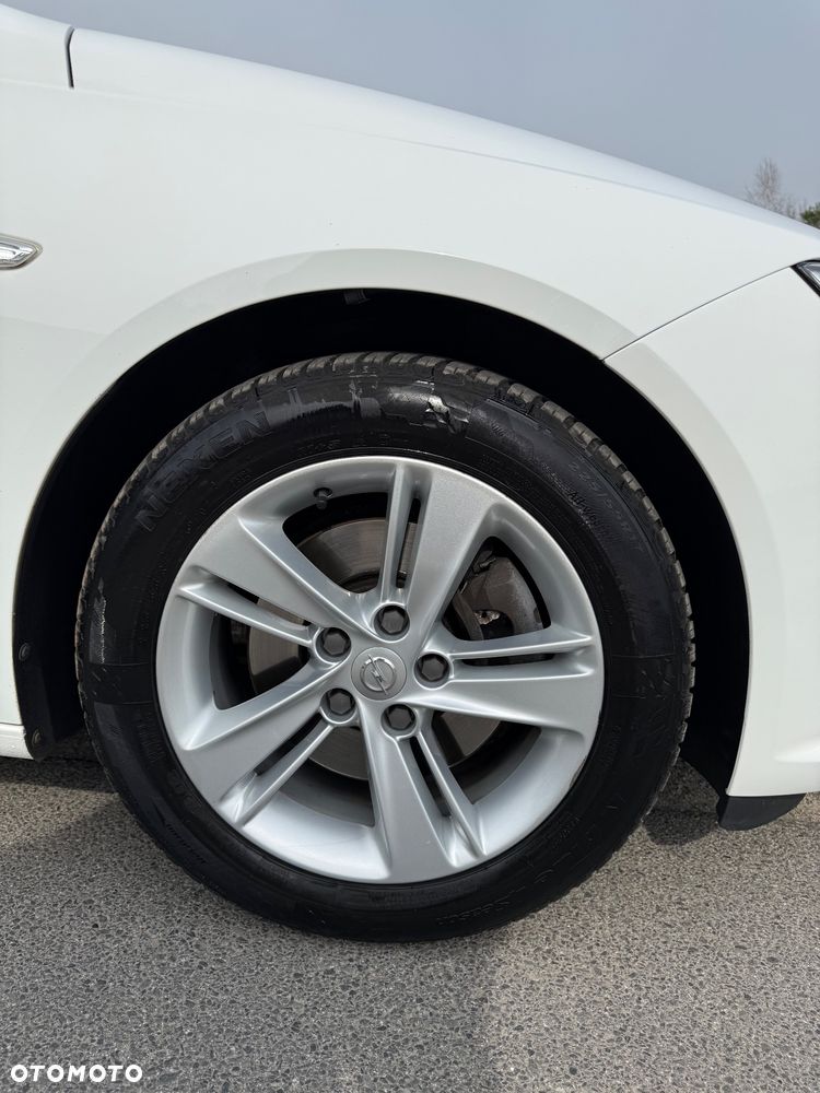 Opel Insignia 2.0 CDTI - 18