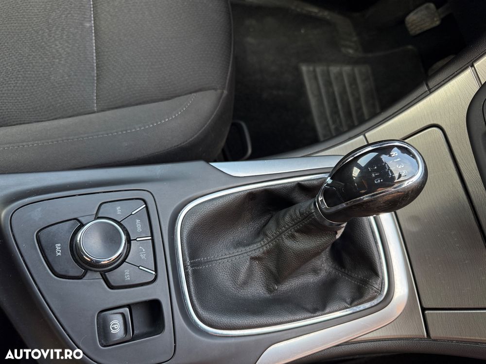 Opel Insignia 2.0 CDTI ecoFLEX Start/Stop Business Innovation - 11