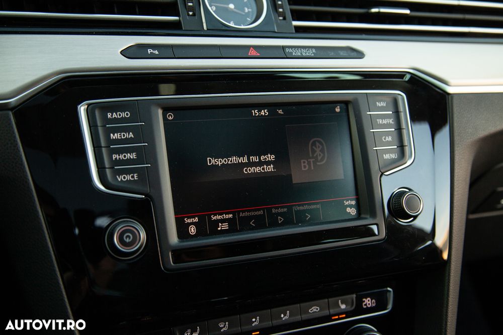 Volkswagen Passat Variant 2.0 TDI DSG 4Motion Highline - 20