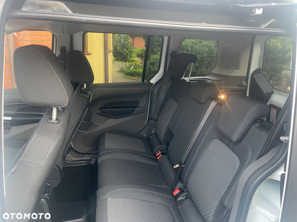 Ford Transit Connect - 11
