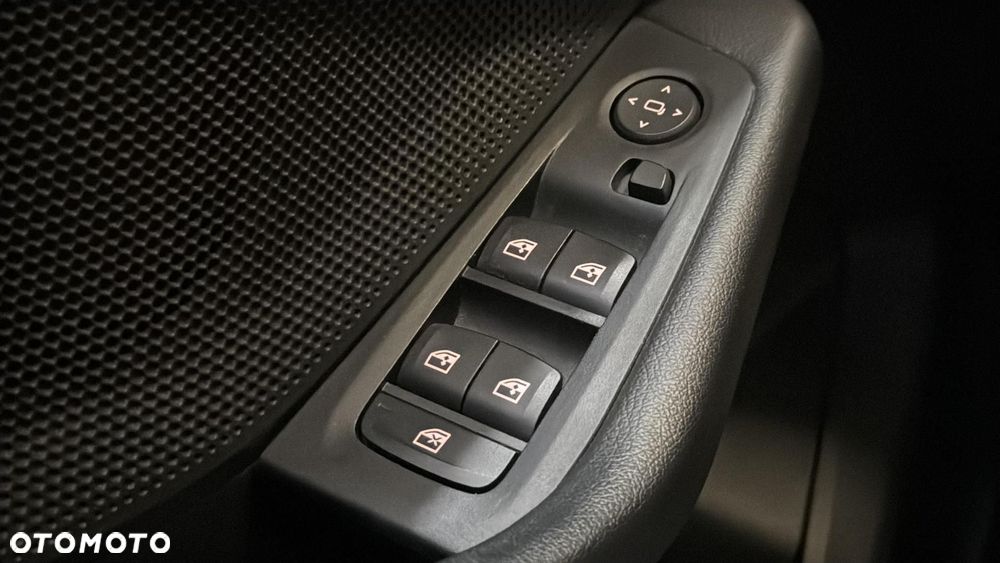 BMW Seria 1 118d Advantage - 34