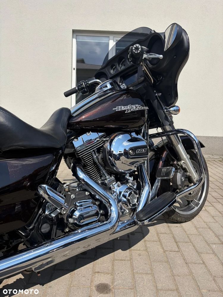 Harley-Davidson Touring Street Glide - 3