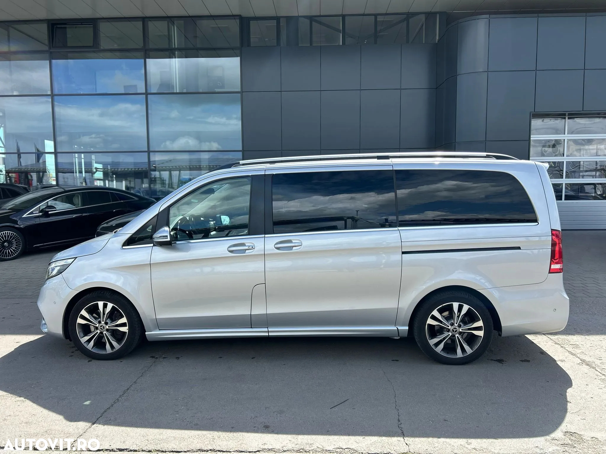 Mercedes-Benz V 300 d lang 9G-TRONIC Exclusive Edition - 9