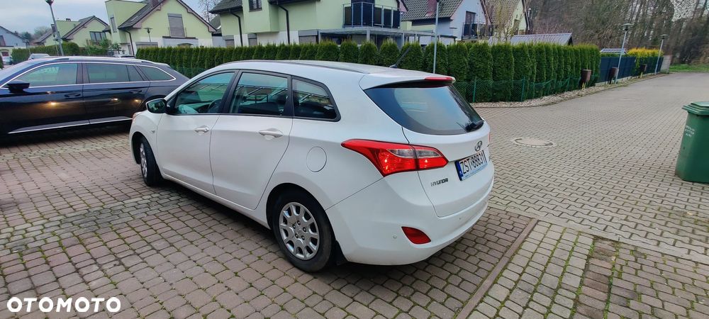 Hyundai i30 1.6 CRDi Classic + - 3