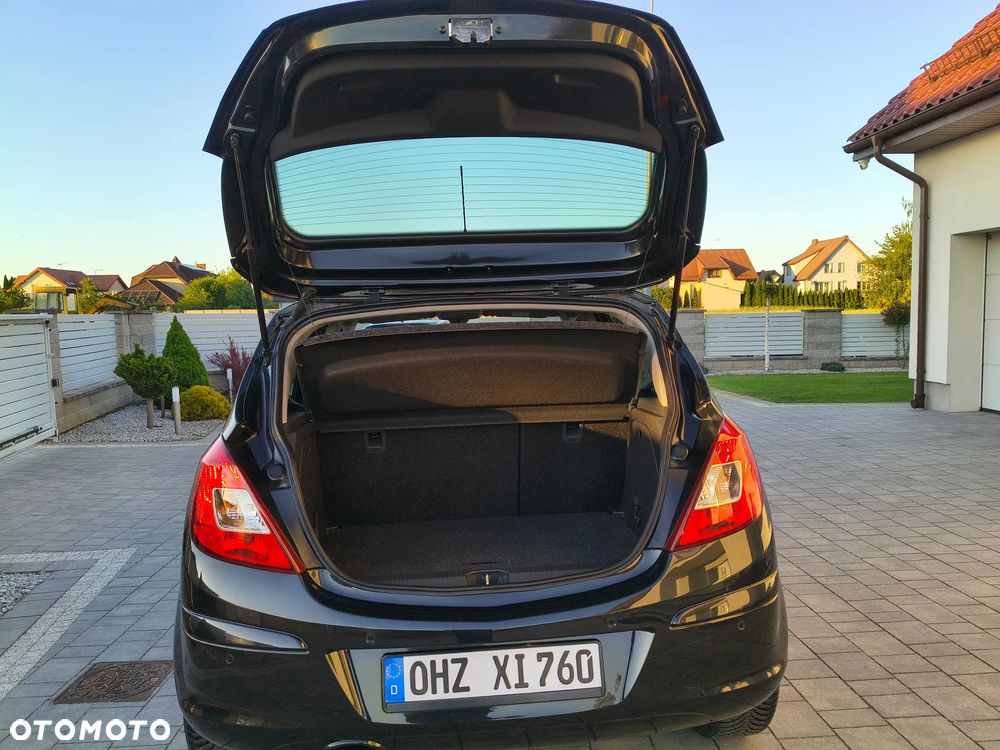 Opel Corsa 1.4 16V Energy - 12