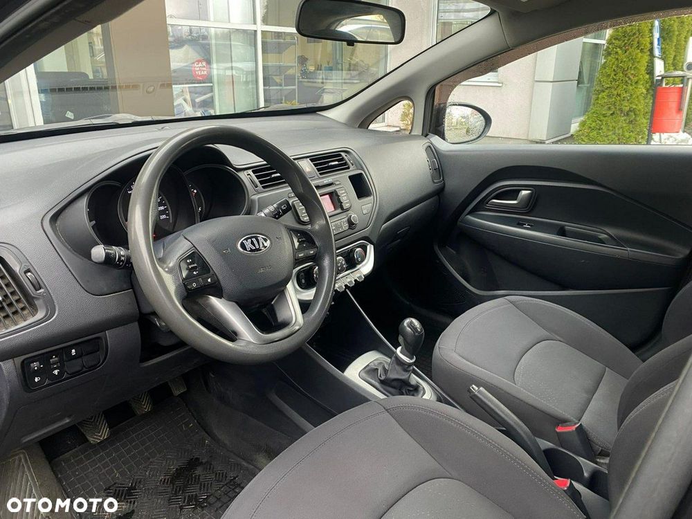 Kia Rio - 10