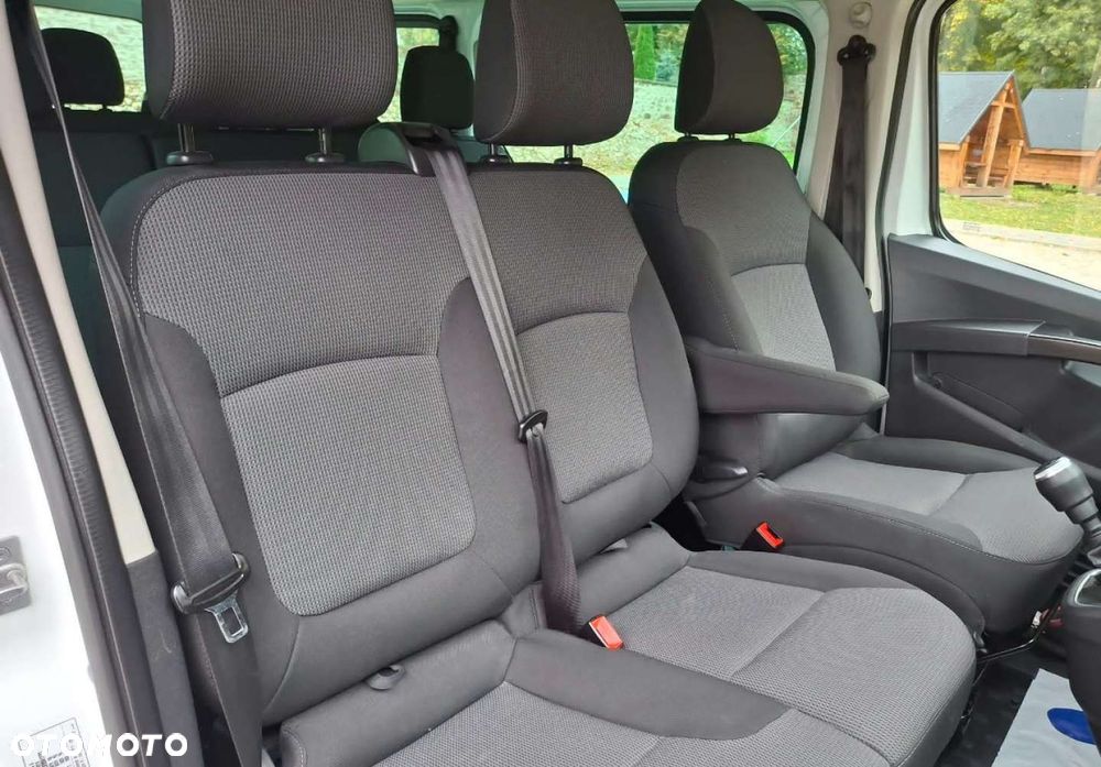 Renault Trafic - 25