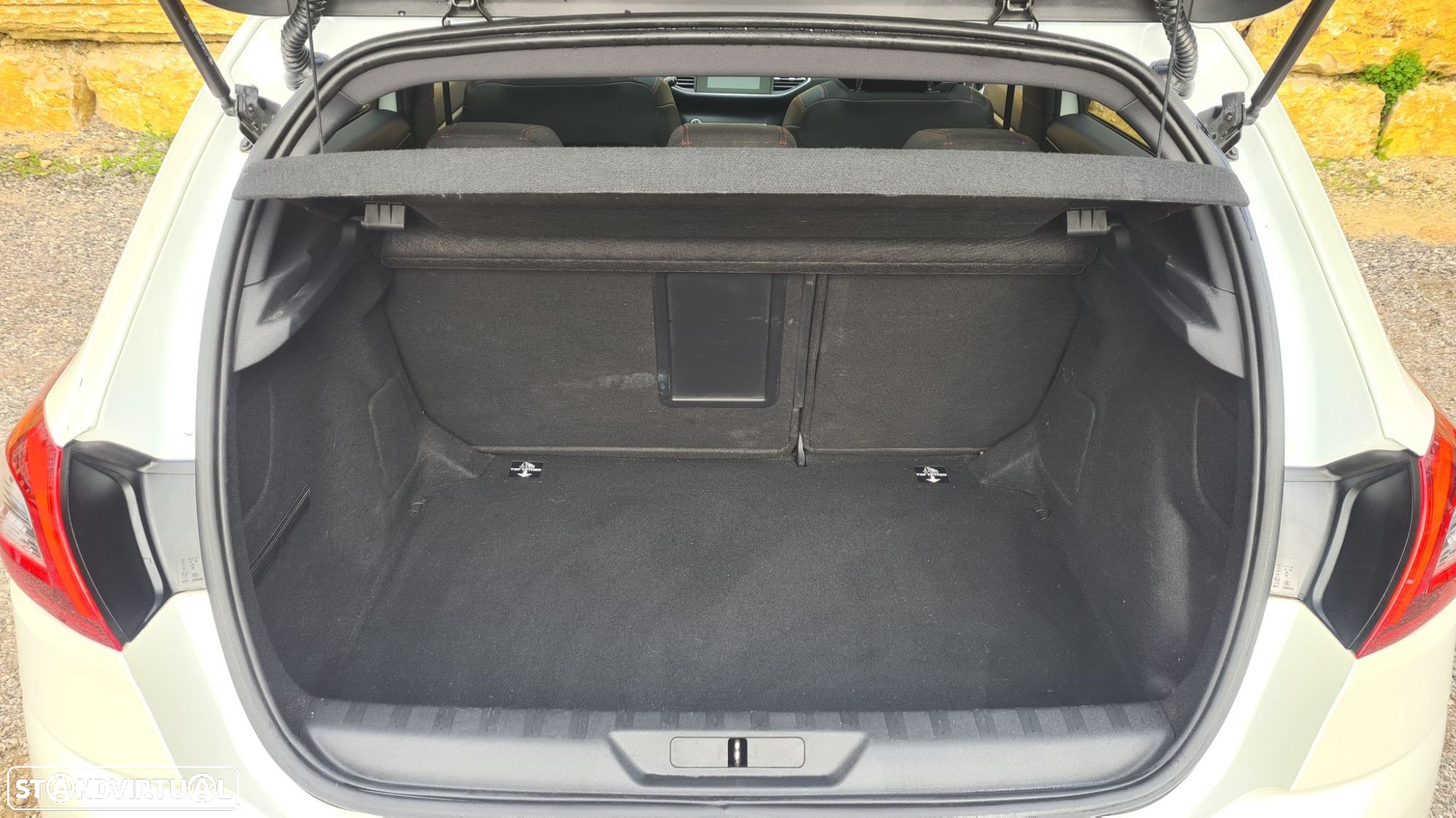 Peugeot 308 1.5 BlueHDi GT Line - 60