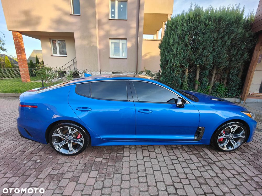 Kia Stinger - 8