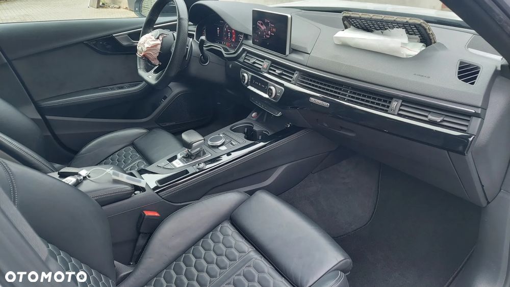 Audi RS4 Avant Avant quattro tiptronic - 29