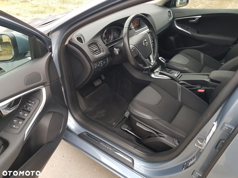 Volvo V40 D2 Geartronic Momentum - 12
