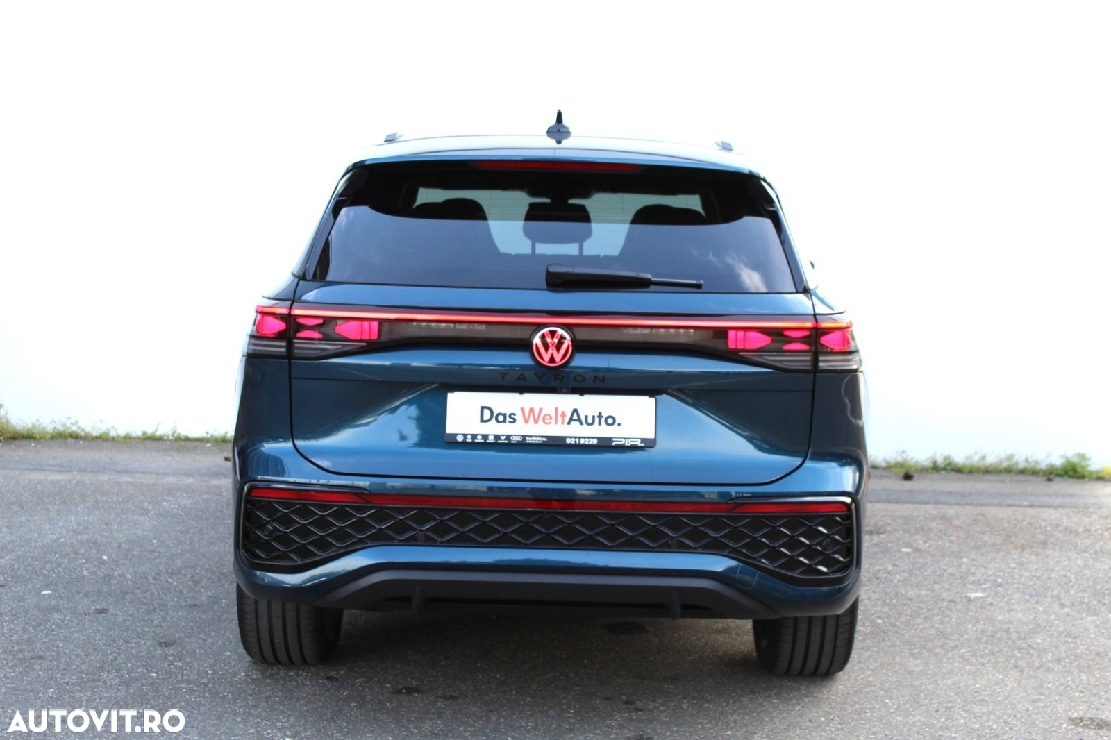 Volkswagen Tayron 2.0 TDI 4Motion DSG R-Line - 4