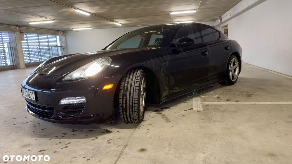 Porsche Panamera PDK Platinum Edition - 3