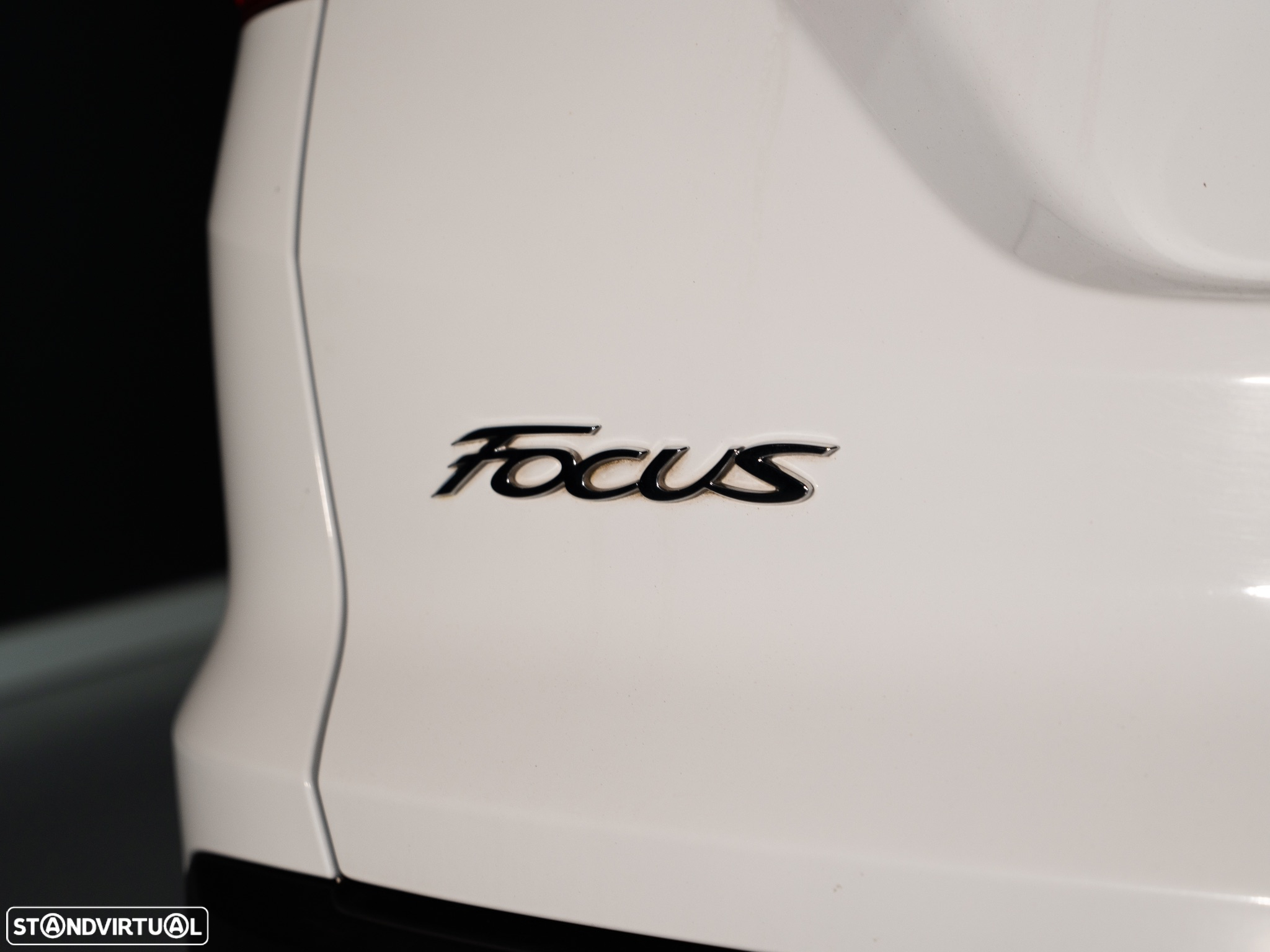 Ford Focus SW 1.0 SCTi Titanium - 23