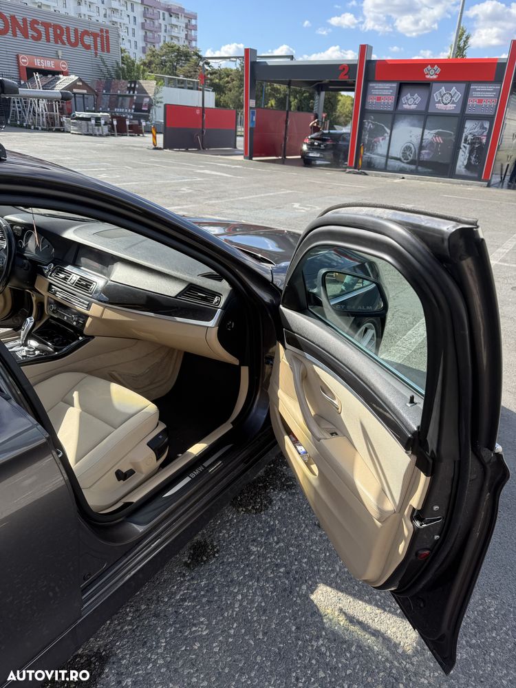 BMW Seria 5 520d Aut. - 23