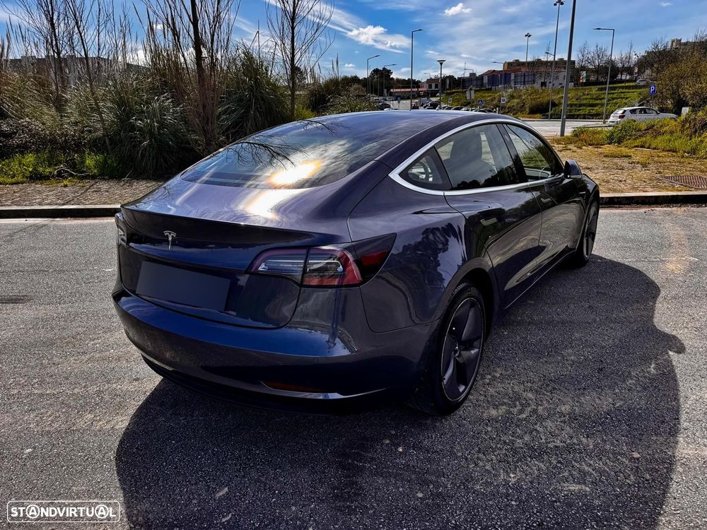 Tesla Model 3 - 2