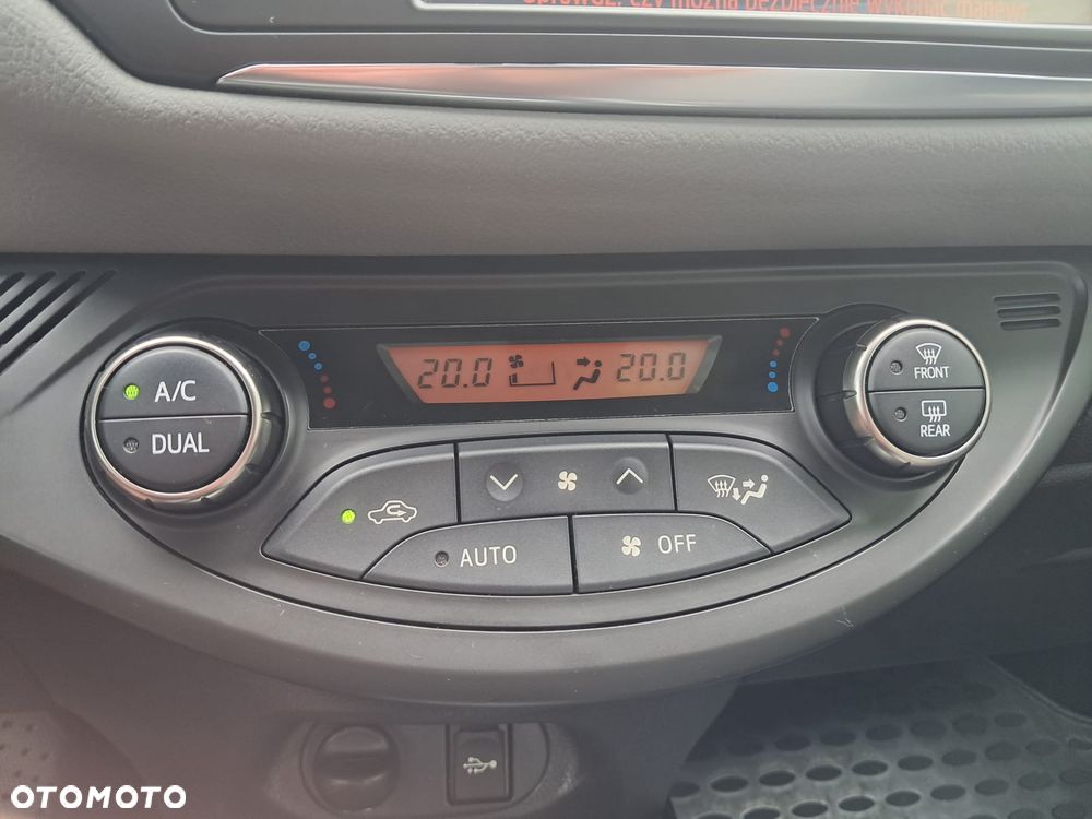 Toyota Yaris - 23