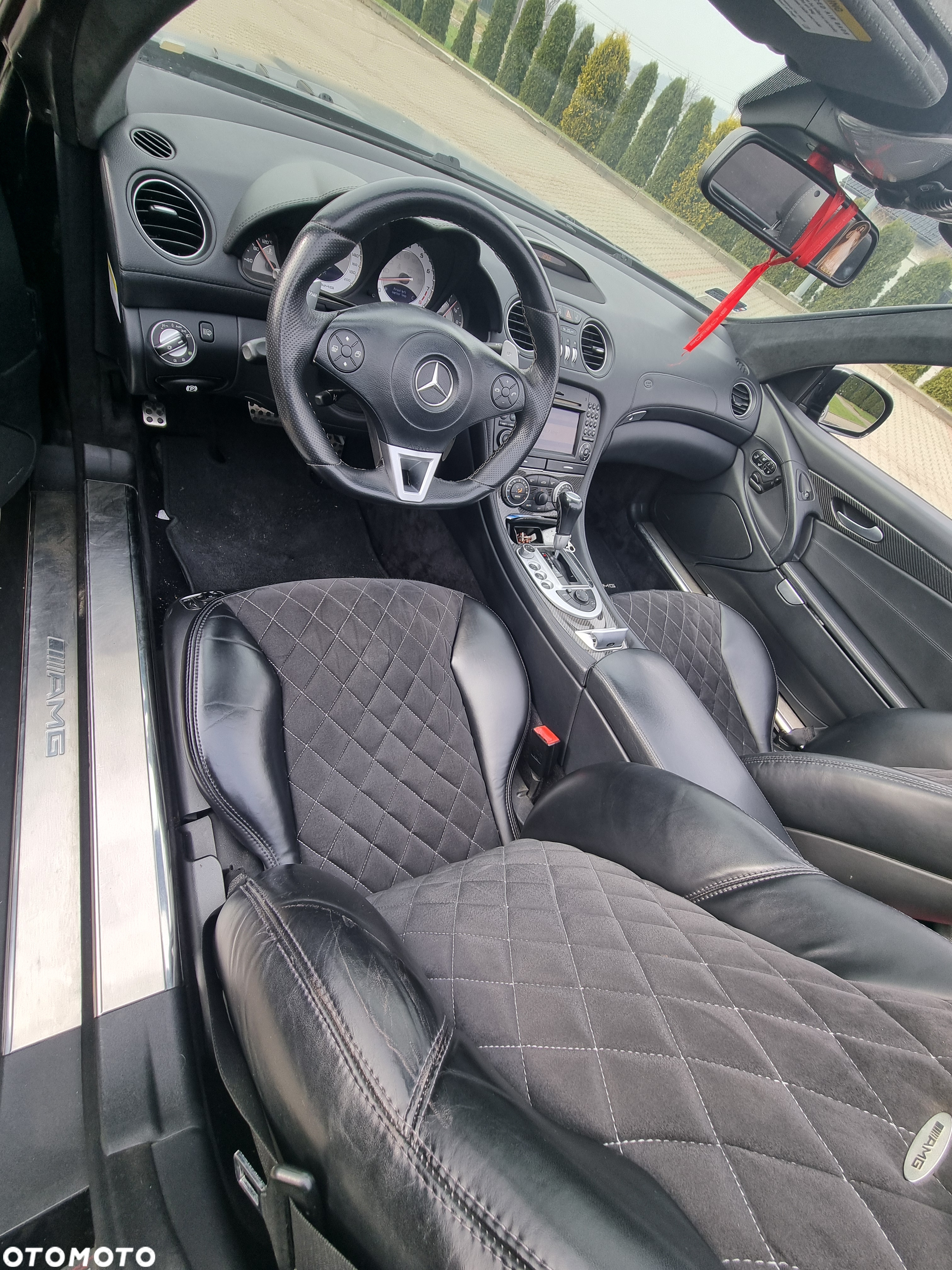 Mercedes-Benz SL 63 AMG - 6