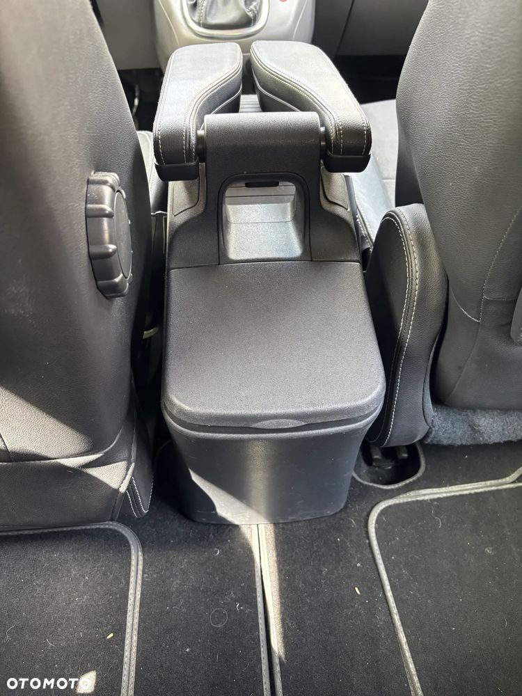 Renault Scenic 2.0 16V Privilege - 22