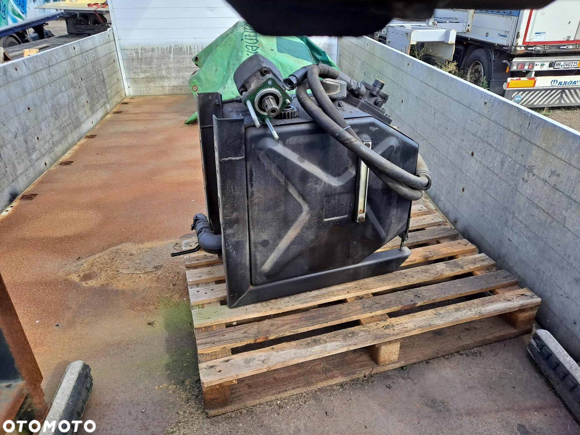 Mercedes-Benz Urządzenie dźwigowe HIAB XS122 - 12