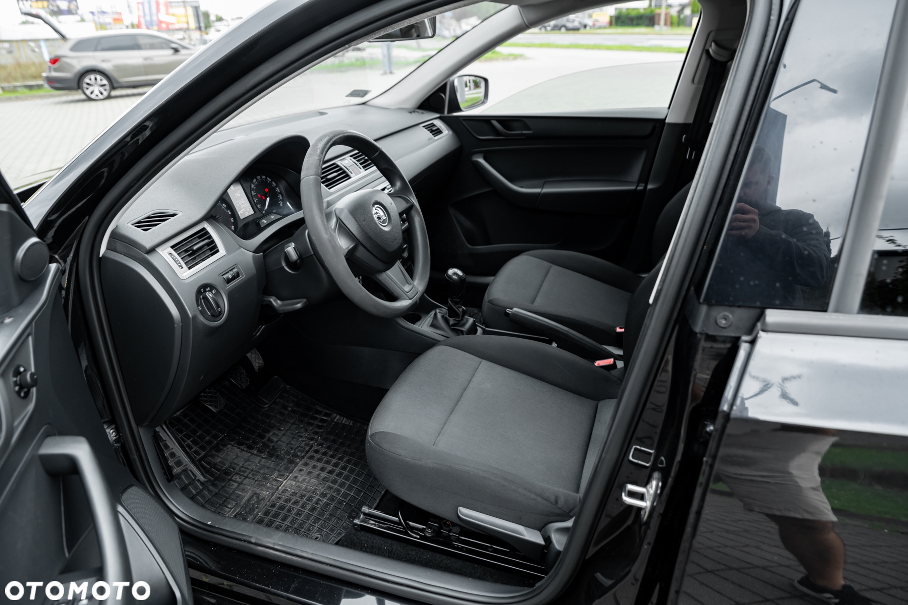 Skoda RAPID 1.6 TDI Ambition - 17