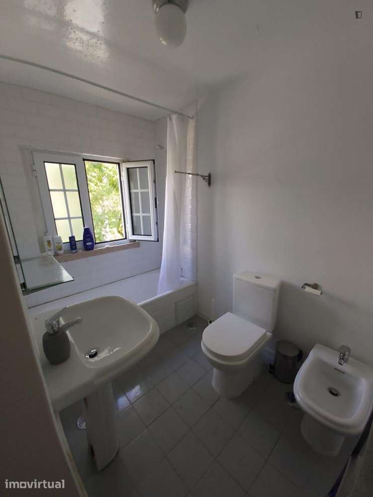 Quarto - localizado em Oeiras Lisbon - Grande imagem: 3/20