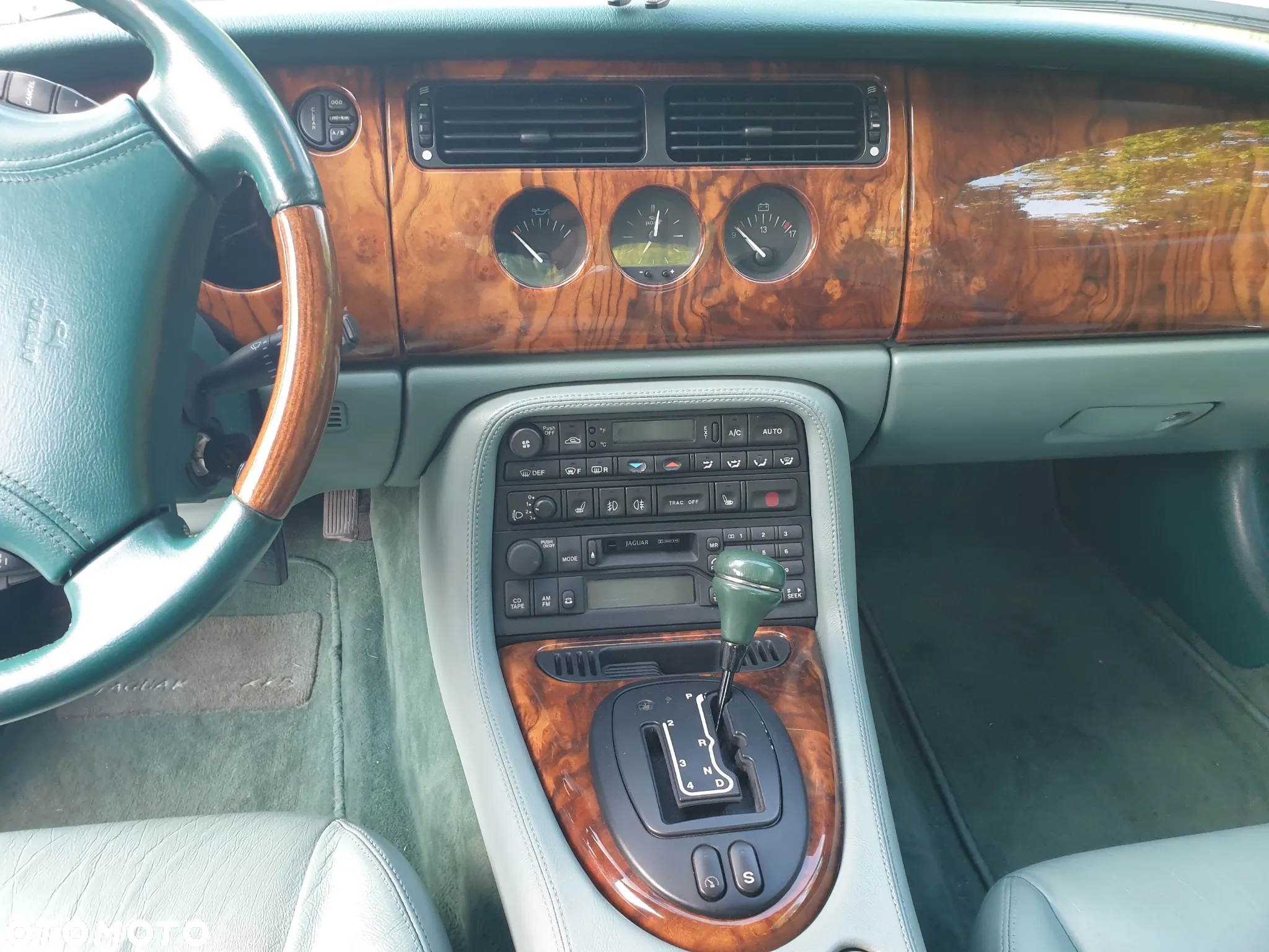 Jaguar XK8 4.0 - 17