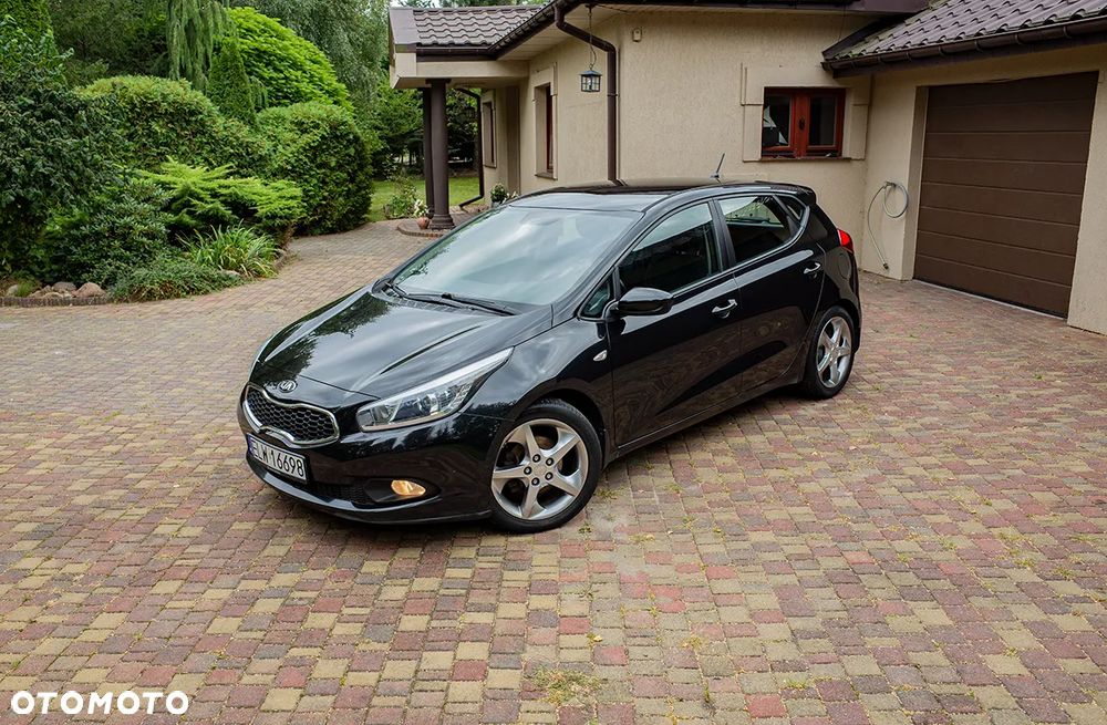 Kia Ceed - 8