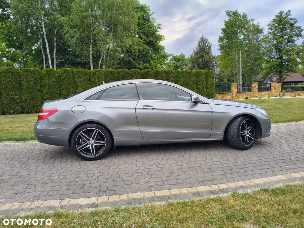 Mercedes-Benz Klasa E 220 CDI - 4