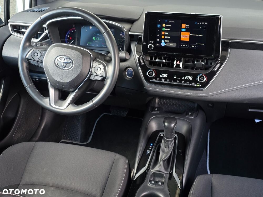 Toyota Corolla 1.8 Hybrid Comfort - 22