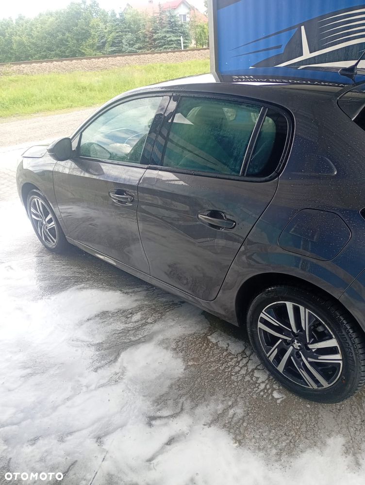Peugeot 208 - 9