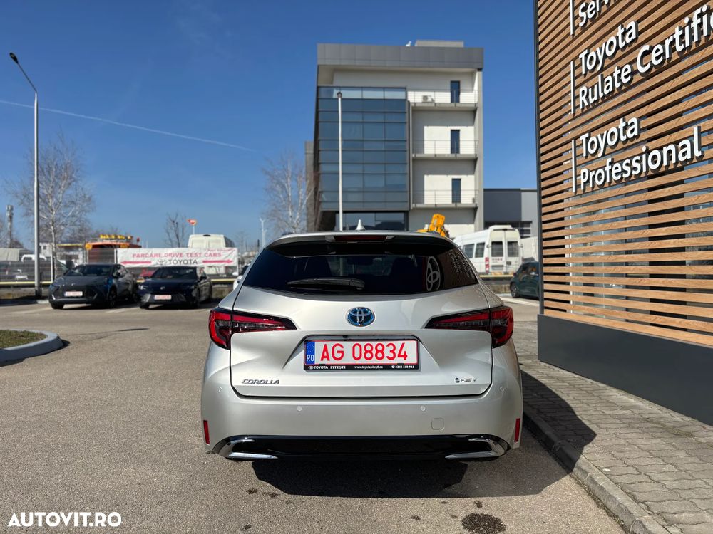 Toyota Corolla 1.8 HSD Dynamic - 8