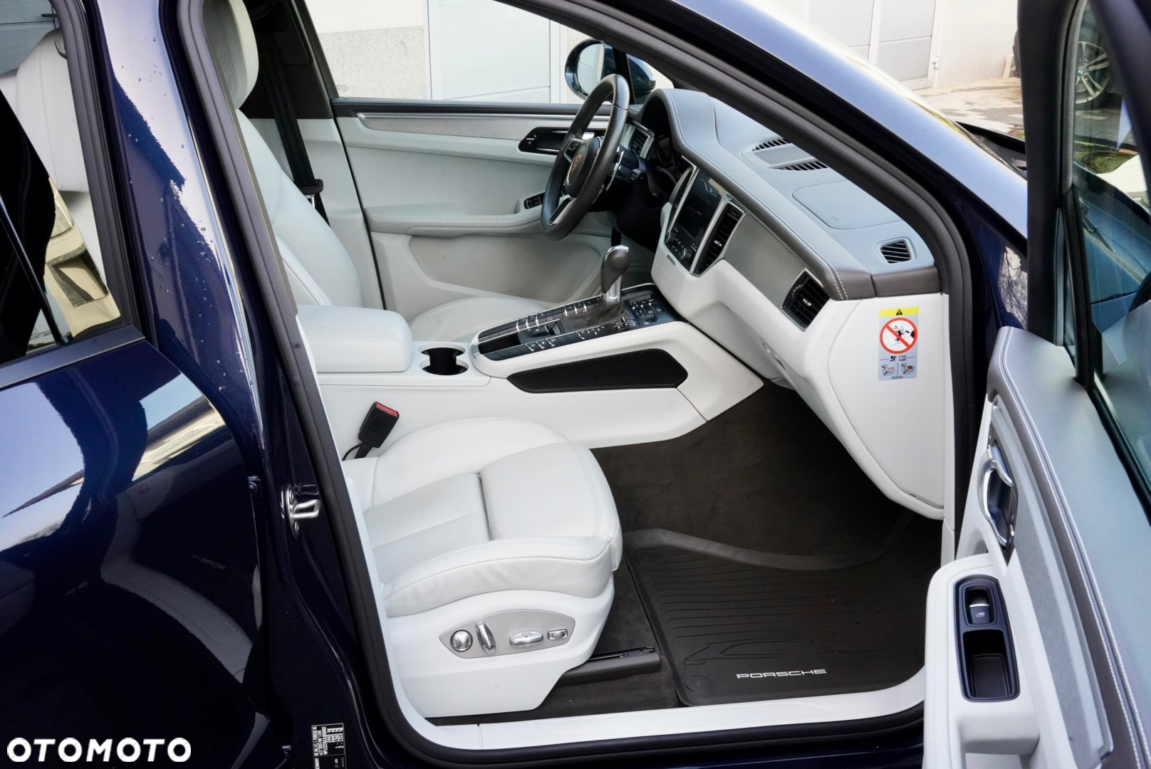 Porsche Macan Standard - 9