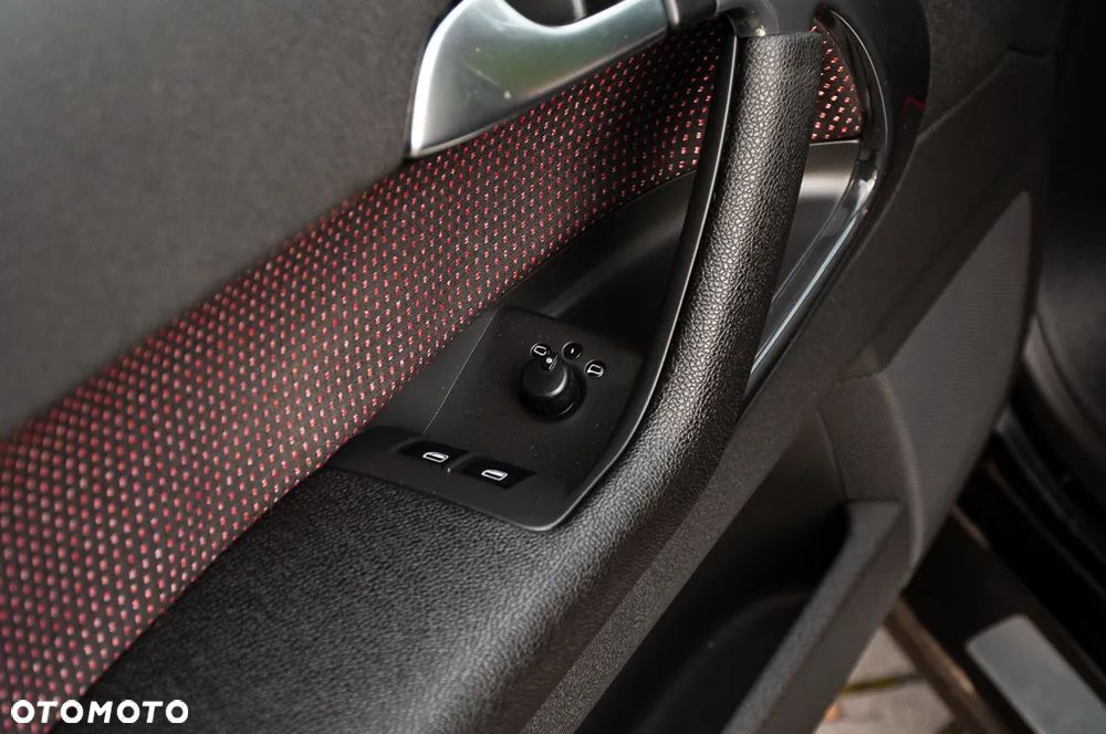 Audi A3 3-drzwiowe 2.0 FSI Attraction - 27