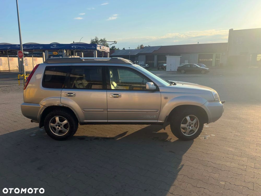 Nissan X-Trail 2.2 dCi 4x4 Columbia - 4
