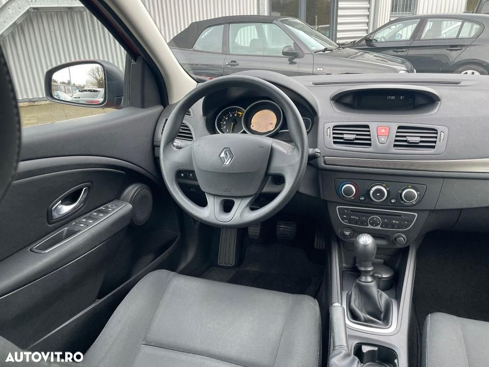 Renault Megane 1.6 16V 110 Expression - 9