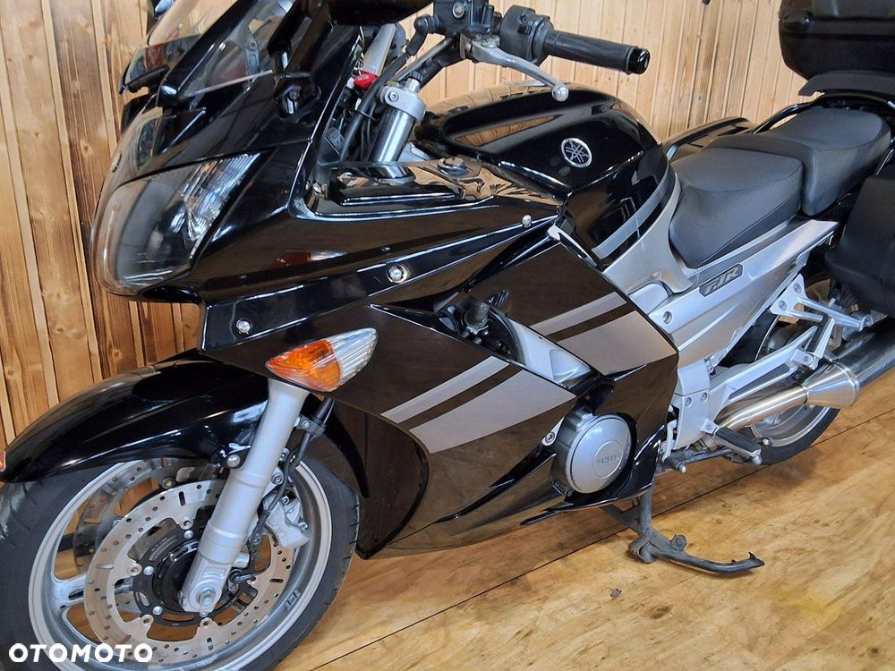 Yamaha FJR - 3