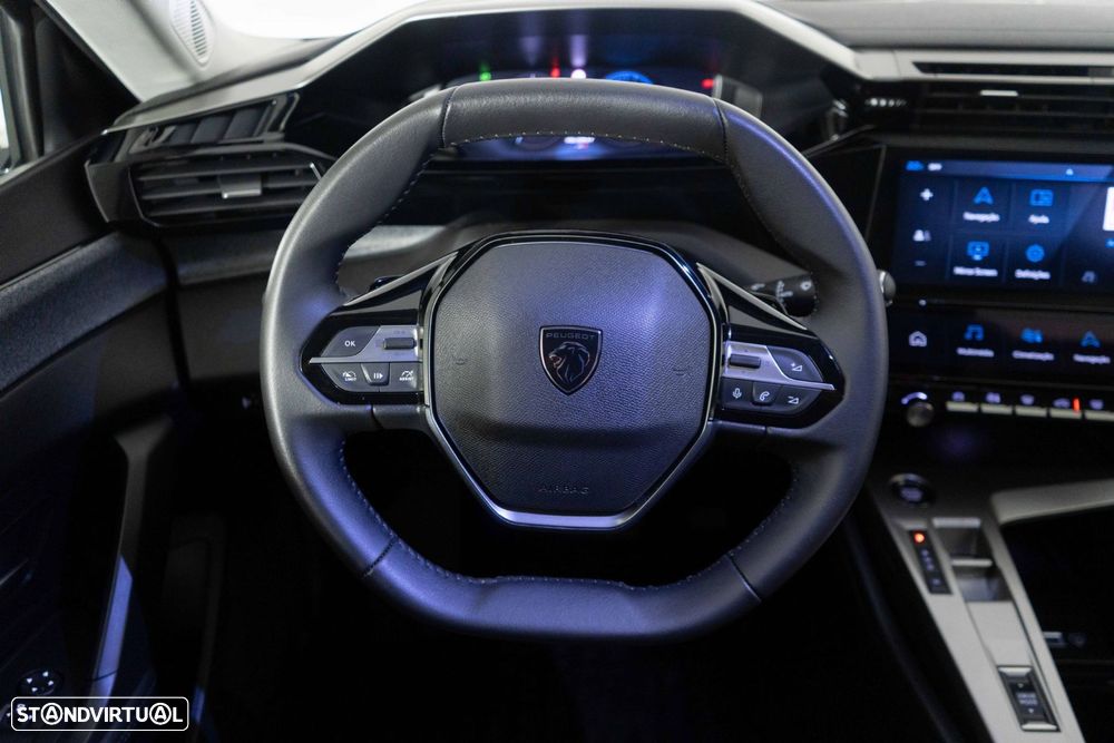 Peugeot 408 1.2 Hybrid Allure e-DCS6 - 26