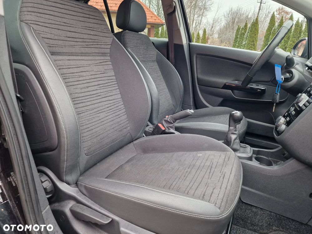 Opel Corsa 1.4 16V Edition - 16