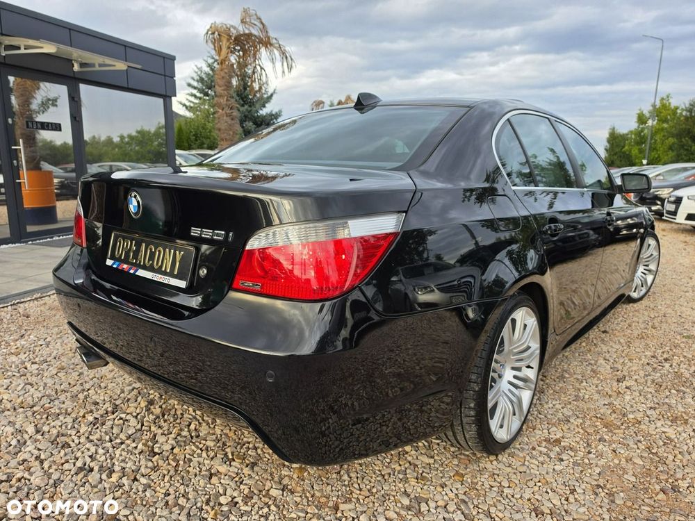 BMW Seria 5 550i - 22