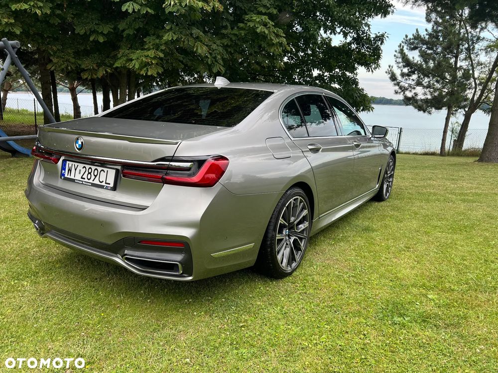 BMW Seria 7 740d xDrive mHEV sport - 18