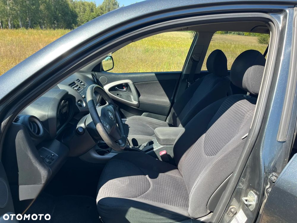 Toyota RAV4 - 14