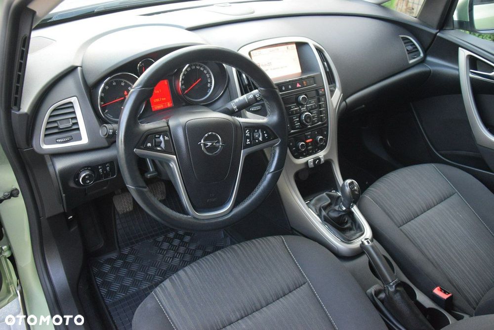 Opel Astra 1.4 Turbo Design Edition - 28