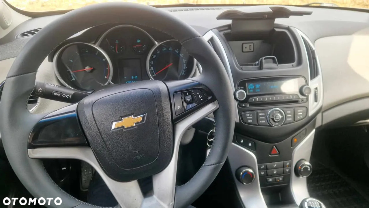 Chevrolet Cruze - 15