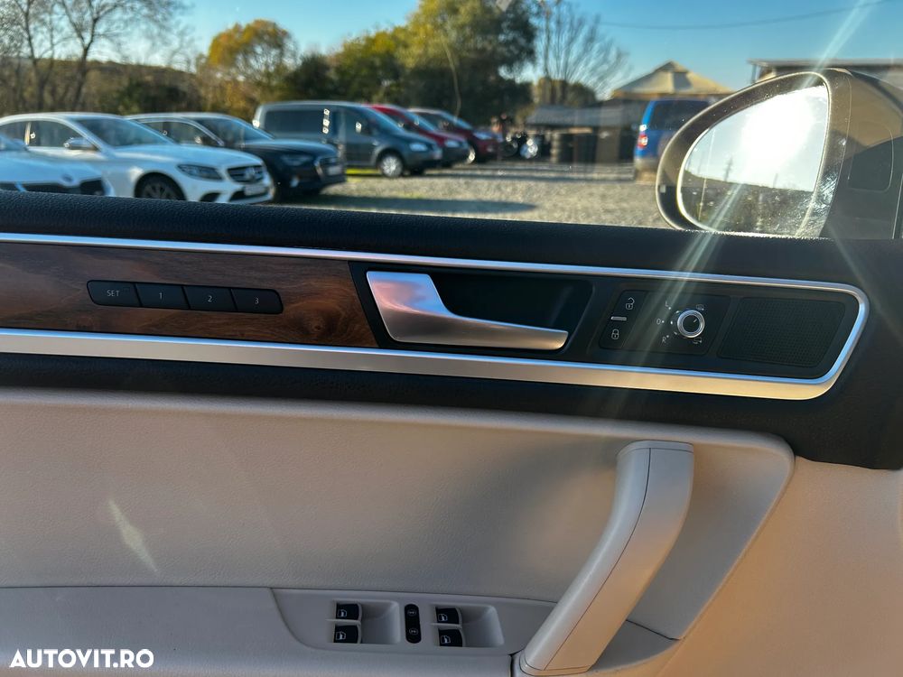 Volkswagen Touareg - 13