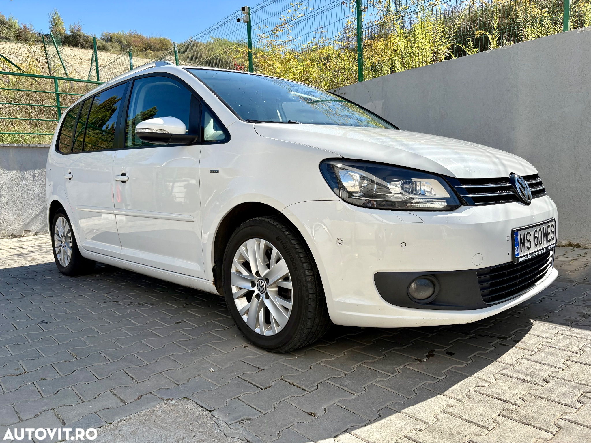 Volkswagen Touran 2.0 TDI Comfortline - 2