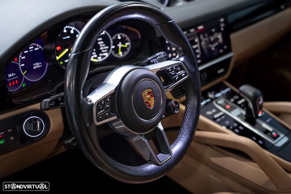 Porsche Cayenne - 8