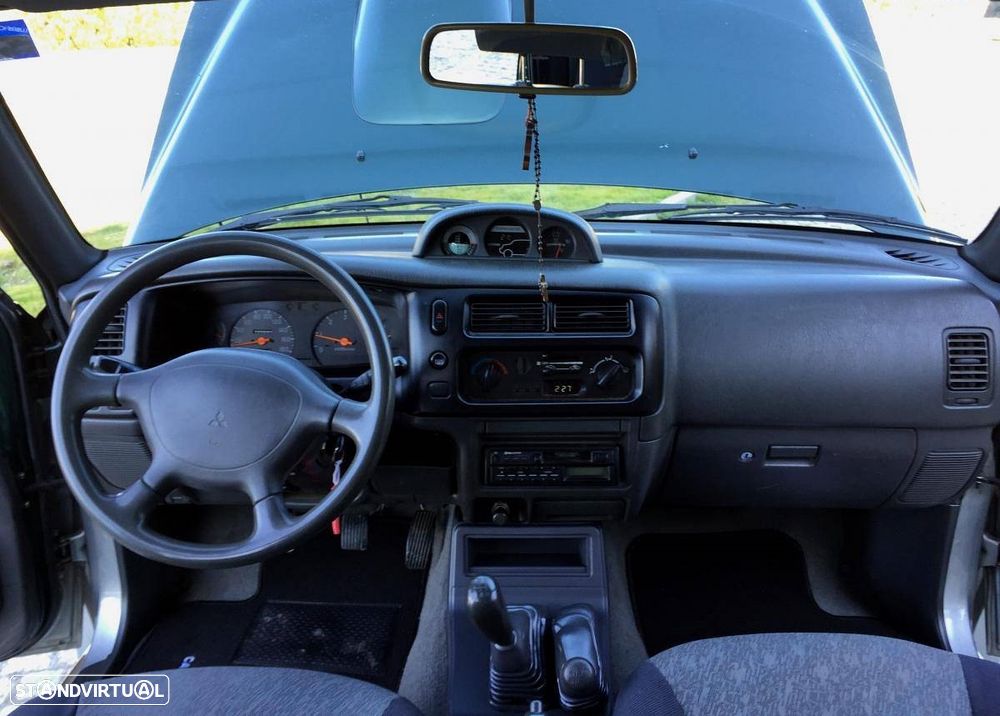 Mitsubishi L200 2.5 TD Club Strakar - 3