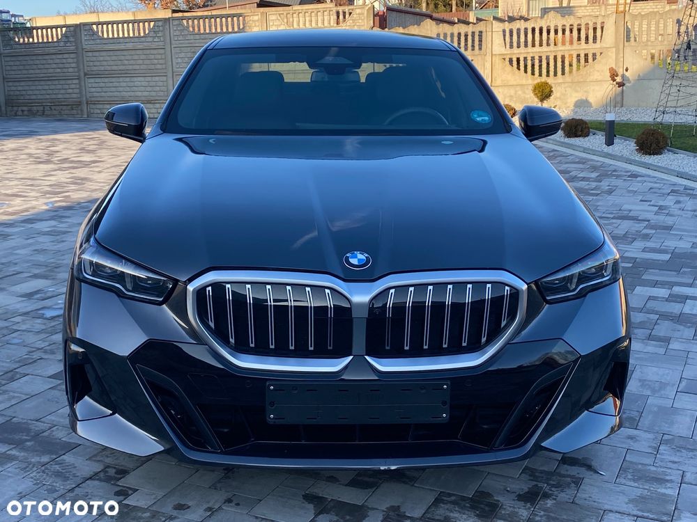 BMW Seria 5 520d xDrive - 6