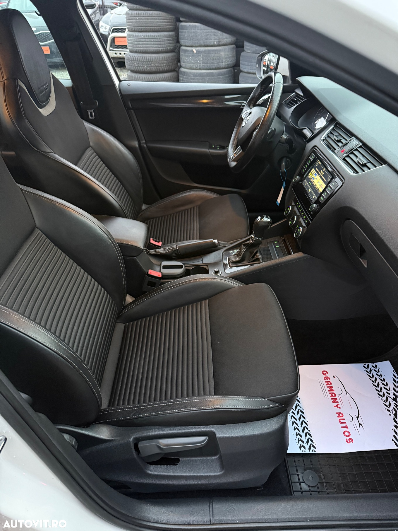 Skoda Octavia 2.0 TDI DSG RS - 7